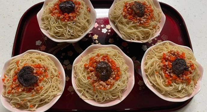 生日壽麵食譜：家常手作長壽麵，從湯頭到擺盤完整指南