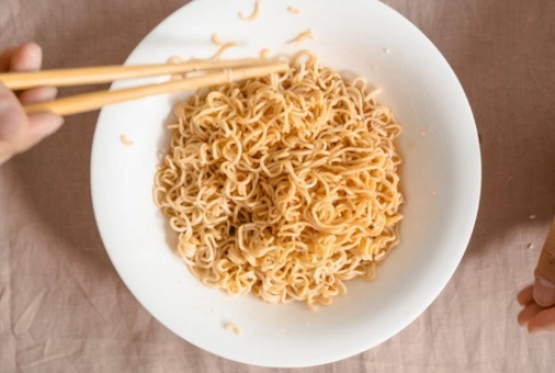 麵條鈉含量解密：聰明吃麵不傷身，外食族必看指南
