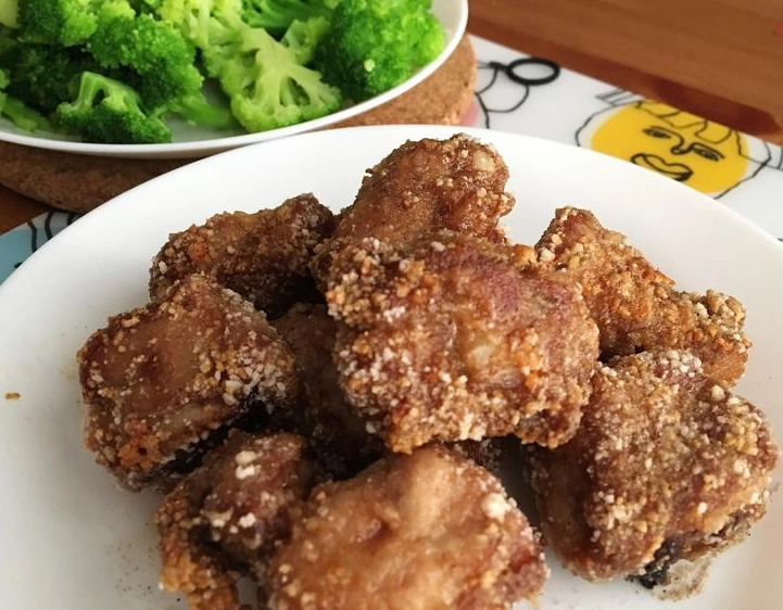 台式炸排骨酥做法全攻略：酥脆不油膩的秘訣與常見錯誤解析