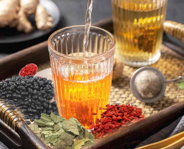 黑豆紅棗枸杞茶做法