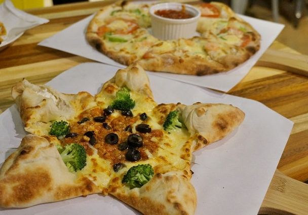 pizza吃到飽 pizza吃到飽