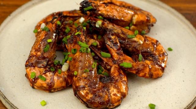 豉油王煎大蝦 食譜 豉油王煎大蝦 食譜