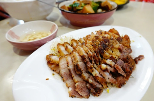 三義美食餐廳