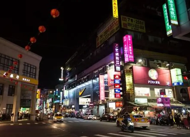 桃園車站商圈購物 桃園車站商圈購物